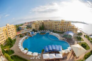 Гарантовані збірні групи на Midia Grand Aheloi