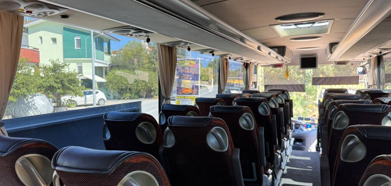 greece-bus